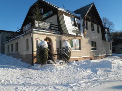 Restaurace a penzion Mája