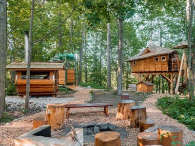 Tree houses Sněžník