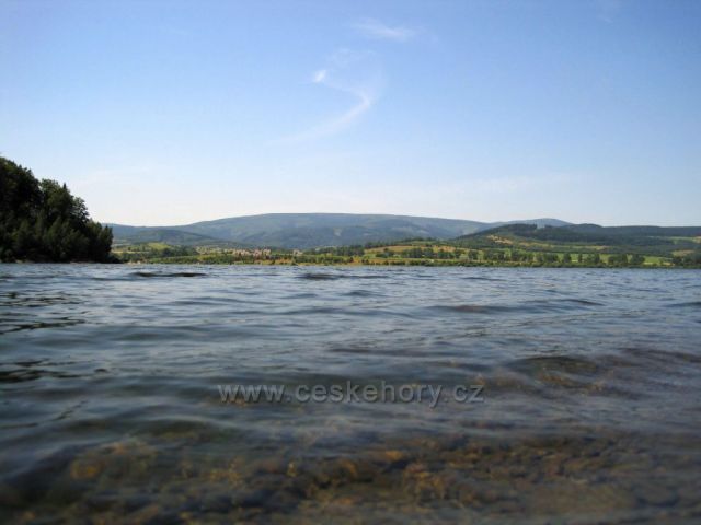 přehrada Bukowka - Polsko, pohled na Krkonoše