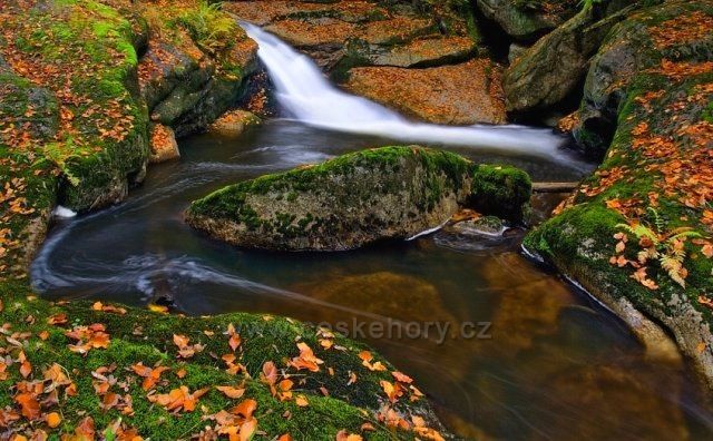Podzimní vody v Jizerkách-Černá Desná.