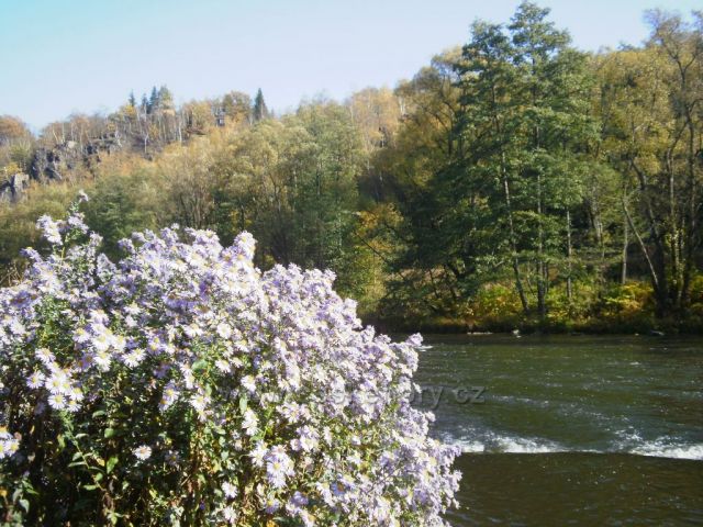 okolí Ohře na podzim