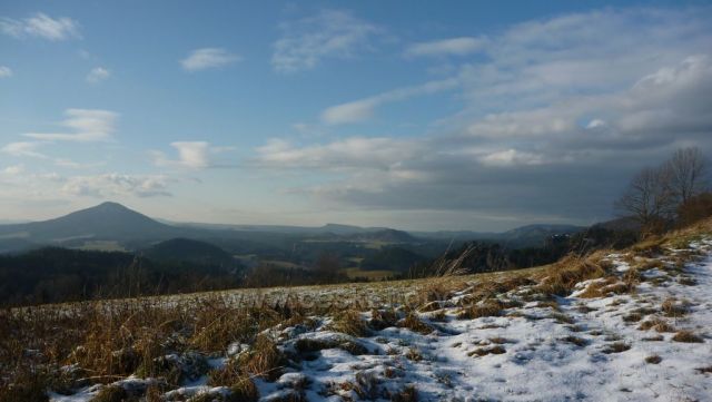 Pohled z Rynartic na Růžovský vrch