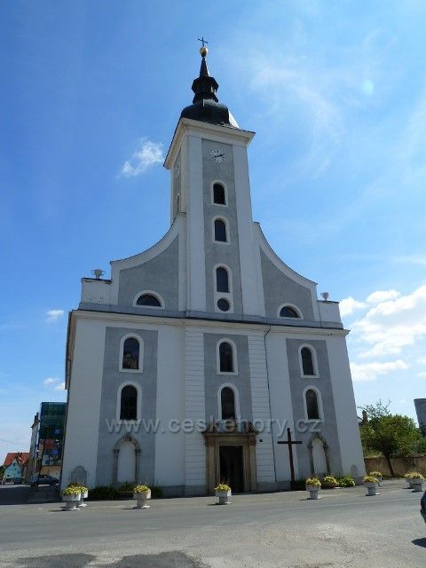 Javorník - kostel Nejsvětější Trojice