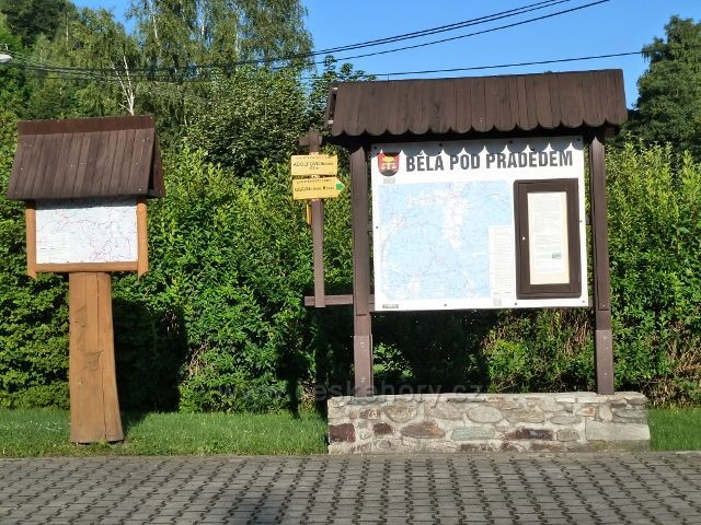 Adolfovice - turistické informace u autobusové zastávky Mlýnky