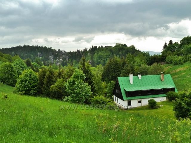 Teplické skály - pohled z osady Skály na Jiráskovy skály