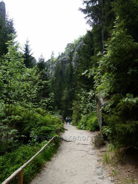 Teplické skály - hlavní prohlídková trasa vede Anenským údolím