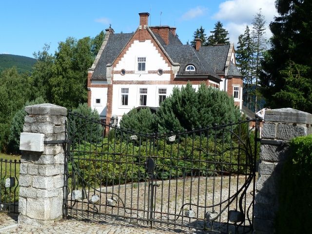 Jeseník - vila Erwina Weisse z let 1889 až 1890, dnes sídlo fy Slezský kámen