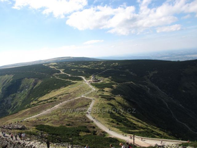 Pohled na upatí hory, Krkonoše