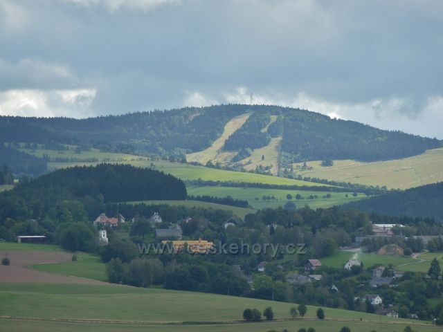 Sobkovice - pohled z Frantova kopce na Bukovou horu
