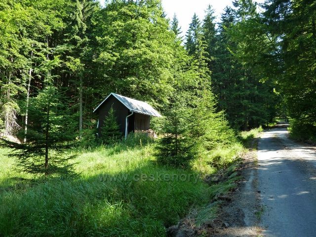 Branná - lovecká chata v údolí Klepáčského potoka