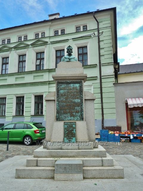 Mšeno - památník obětem 1.a 2. světové války na náměstí Míru