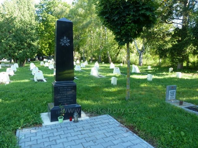 Hustopeče - hřbitov vojáků Rudé armády padlých na Jižní Moravě ve 2.světové válce