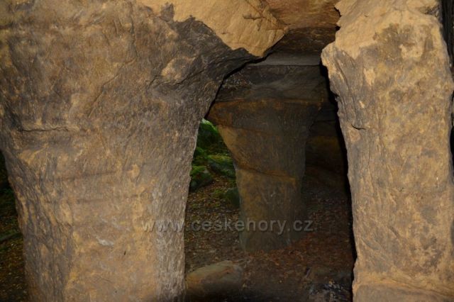 Jeskyně Pustý kostel