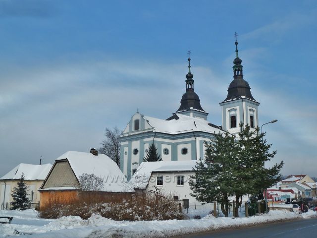 Žamberk - pohled na kostel sv.Václava z Kostelní  ulice