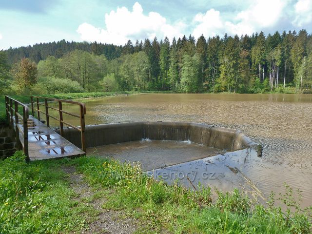 Lanškrounské rybníky - přepad Pšeničkovo rybníku