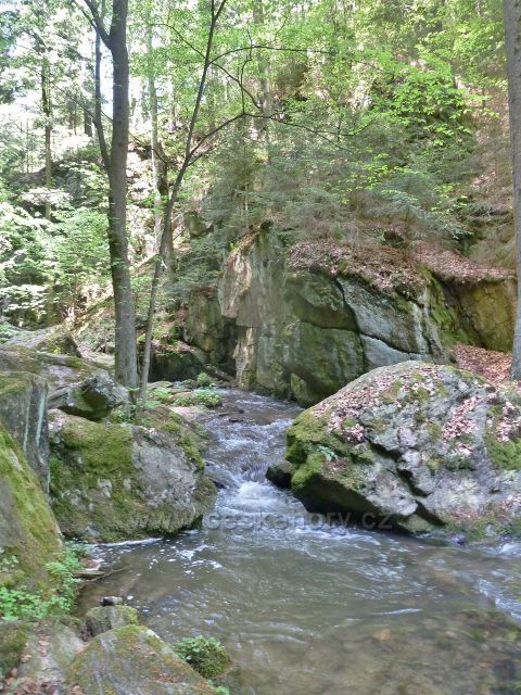 Rešovské vodopády -horní část kaňonu Huntavy