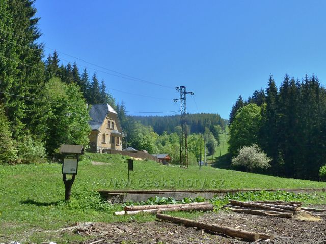 Hájovna Banjaluka a bývalé překladiště dřeva na zaniklé lesní železnici