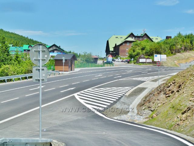 Nová silnice přes Červenohorské sedlo