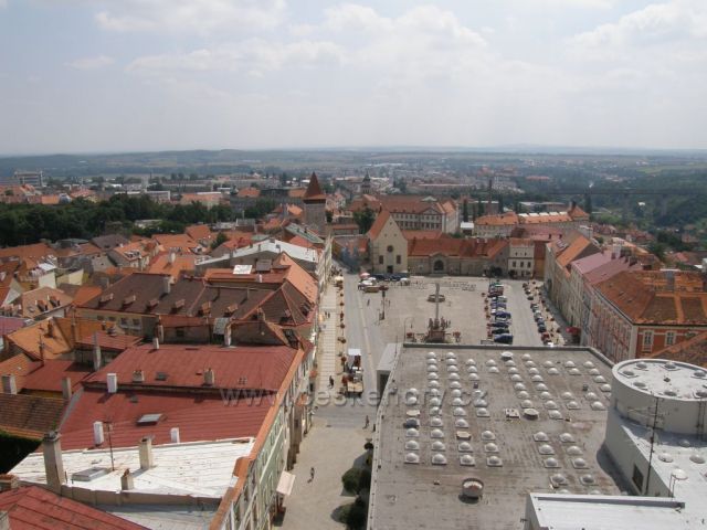 Masarykovo náměstí z Radniční věže-Znojmo