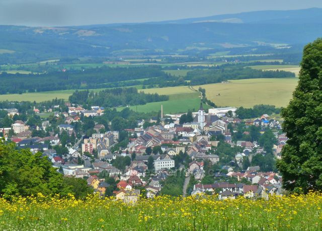 Horní Hedeč -pohled od kláštera na Králíky