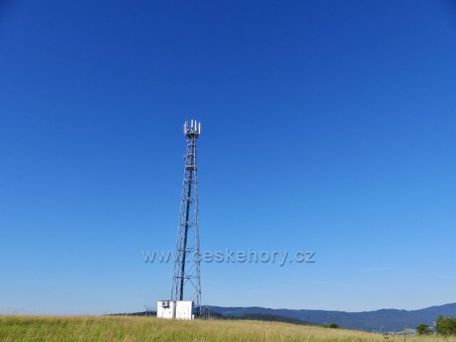 Písařov - telekomunikační věž na Hřebínku (725 m.n.m.)