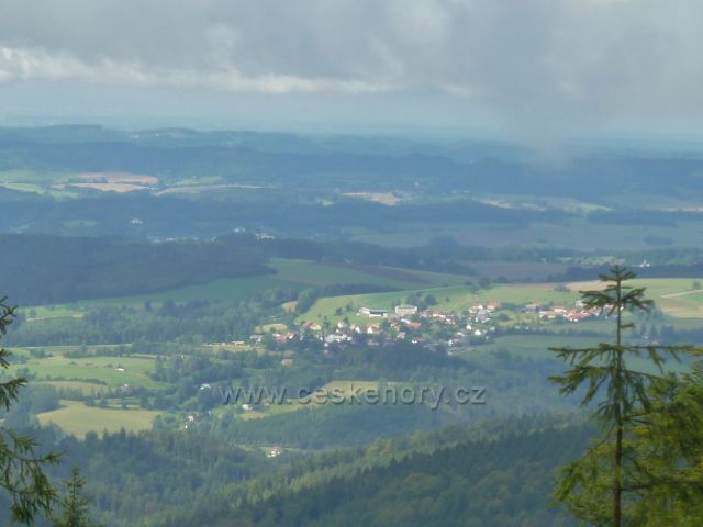 Pohled ze Suchého vrchu na Sobkovice, Letohrad a Žamberk