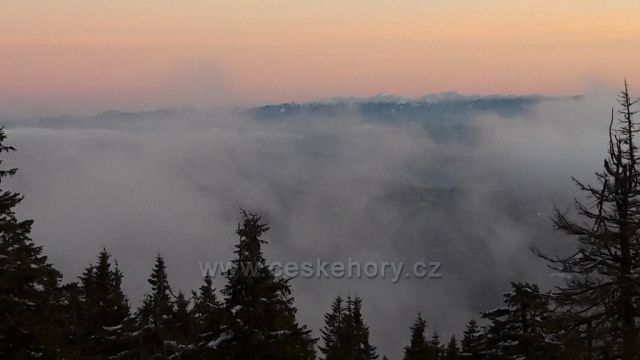 Zapad slunce na Lyse hore na Slovensko