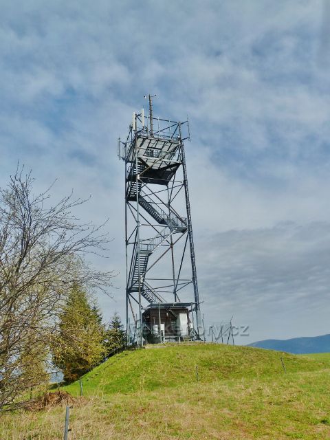 Dolní Hedeč - 34,5 metru vysoká rozhledna Val je volně přístupná