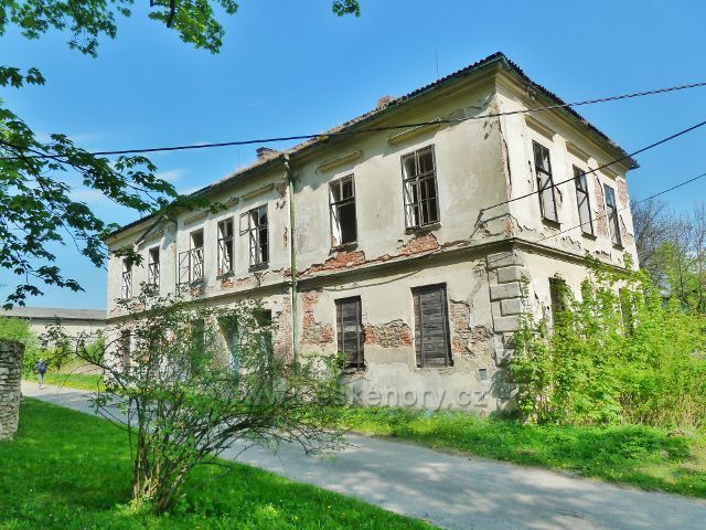 Podlesí - budova bývalé školy