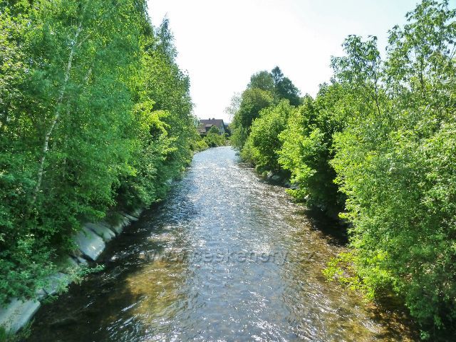 Vikýřovice - regulovaný tok Desné