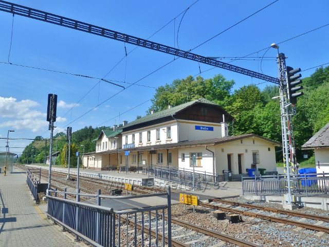 Bludov - hlavní budova železniční stanice