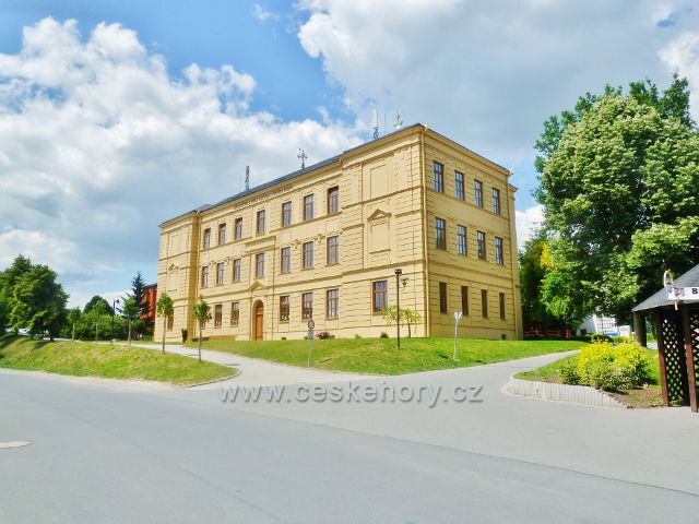 Bludov - budova základní školy Adolfa Kašpara
