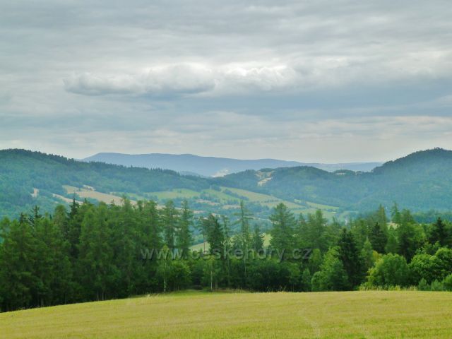 Bohdíkov - pohled z rozhledového místa Rovinka k Hanušovické vrchovině