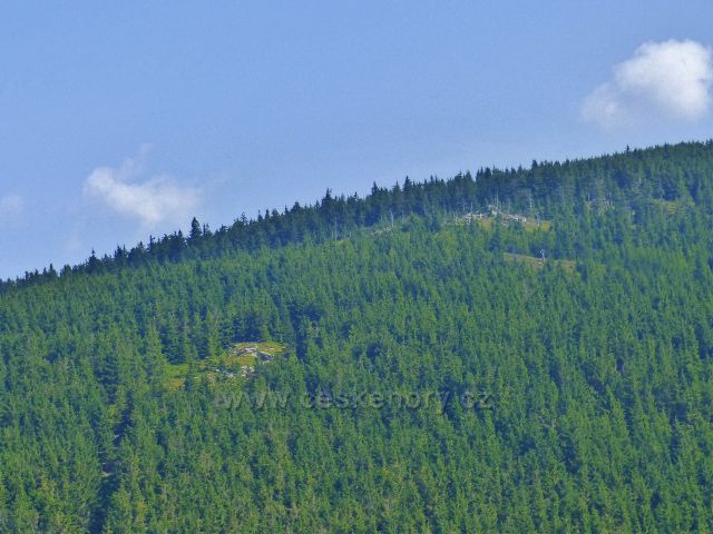 Dolní Morava - pohled na úbočí Hraničních skal z vrcholu Hleďsebe