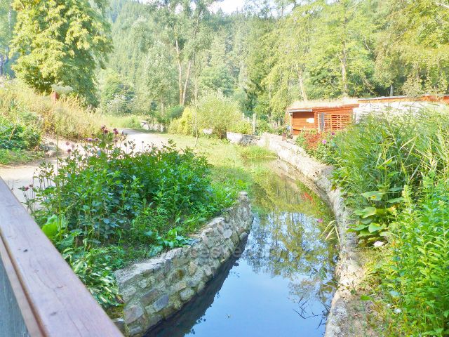 Bečovská botanická zahrada - přivaděč vody z řeky Teplé do Korunního rybníku