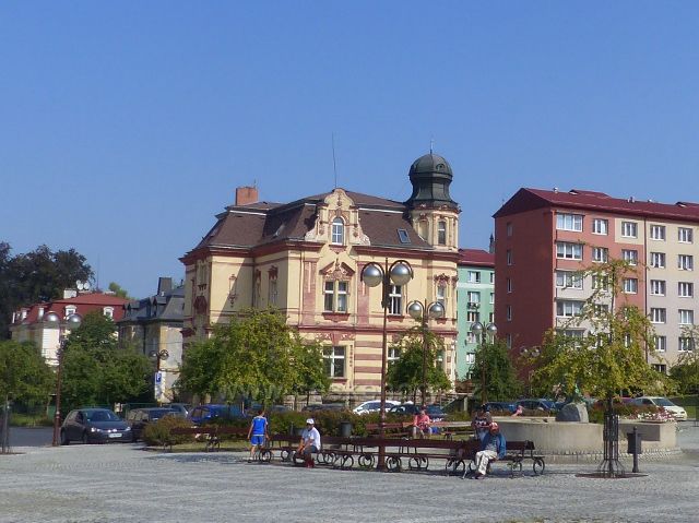 Aš - historická budova vedle pošta na Poštovním náměstí