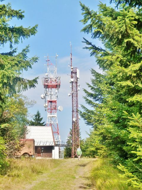 Suchý vrch - telekomunikační věže nad Kramářovo chatou