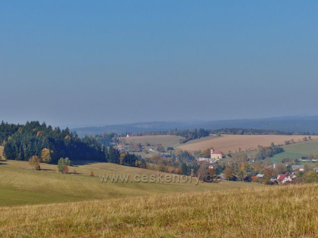 Petrovičky - pohled z hřebenovky nad Kašparovo chatou na České Petrovice