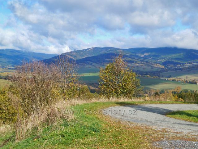 Zlatý Potok - pohled do údolí Malé Moravy