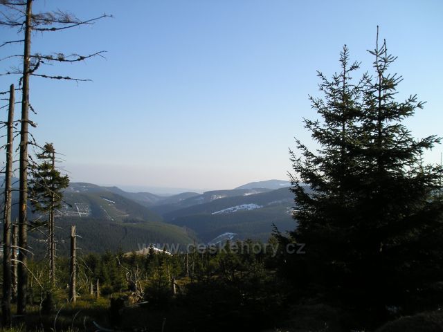 Pohled od Jelenky do úpského údolí