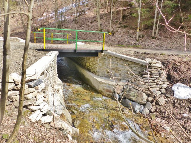 Dolní Morava - Smolkův most překlenuje Mlýnský potok
