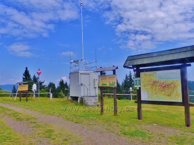 Rýchry - meteorologická stanice na vrcholu Kletné(1002 m.n.m.)