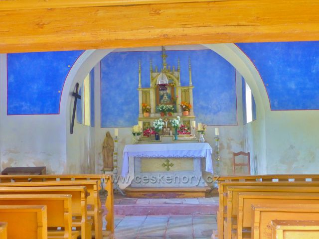 Horní Maršov - interiér kaple sv.Anny v Tmavém Dole
