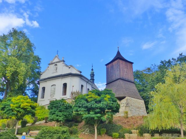 Železný Brod - kostel sv.Jakuba Většího a zvonice pod ním