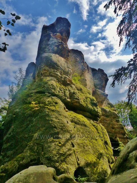 Klokočí - areál skalního hradu Rotštejn
