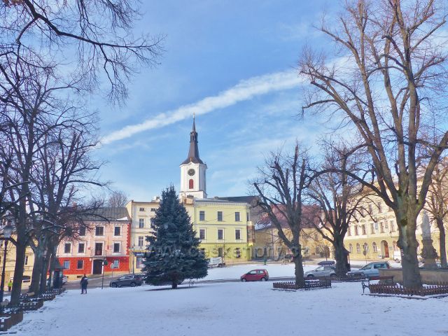 Králíky - Velké náměstí s vánočním stromem