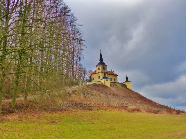 Malá Lhota - kostel Panny Marie Pomocné na návrší Homol