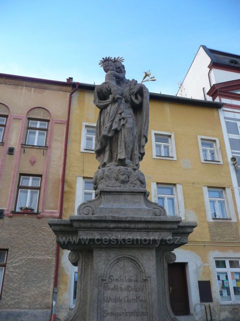 Zlaté Hory - Sloup se sochou sv. Josefa Pěstouna