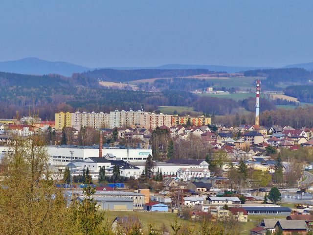 Dlouhoňovice - pohled na sídliště "U Žirafy" v Žamberku