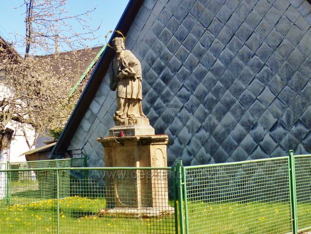 Žamberk - socha sv Jana Nepomuckého na Husovo nábřeží